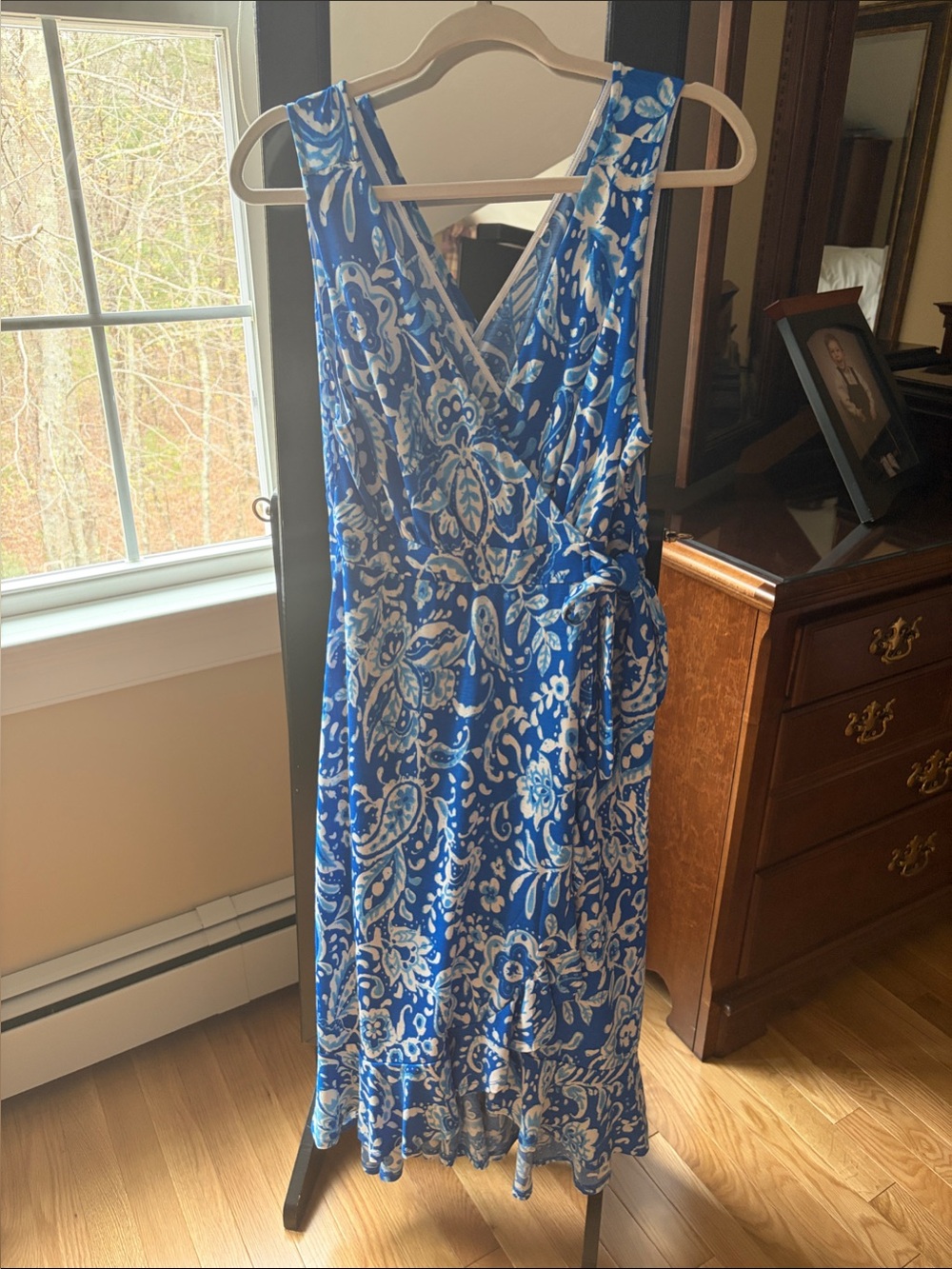 Blue Floral Wrap-Style Midi Dress with Tie Waist